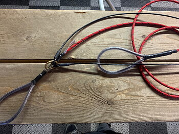 VMD wirecenterline covered with polyester silk and interwoven reflective pressed wire tuglines