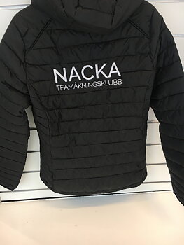 Varm klubbjacka Nacka teamåkningsklubb