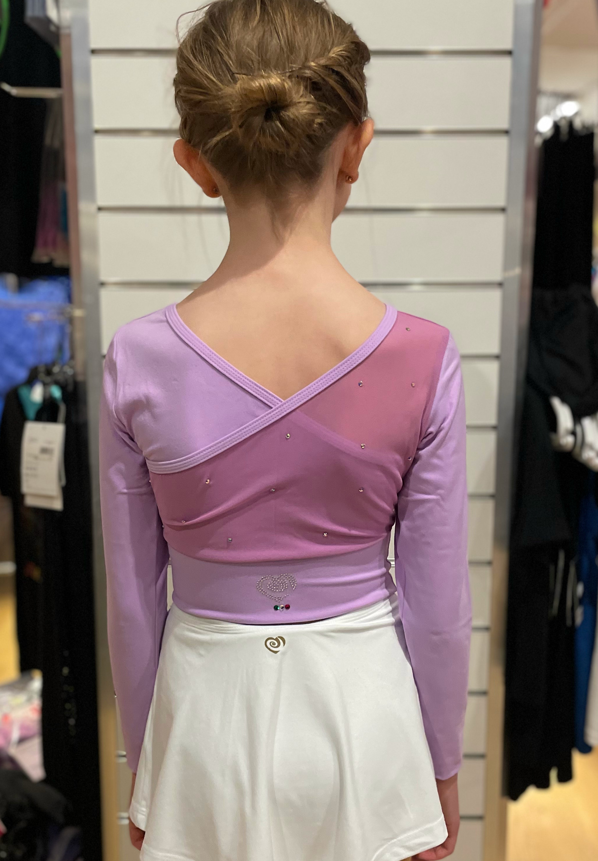 Långärmad ljuslila croptopp från Bolero med mesh i ryggen och kristaller - 2