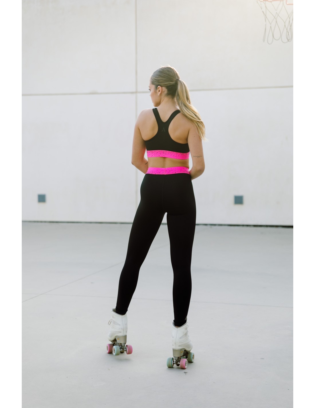 Svarta leggings med rosa  midja med kristaller från  Axelartistics - 2