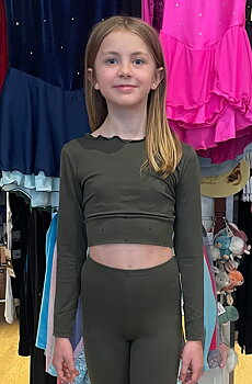 Militärgrön croptop med Swarovski från Bolero 