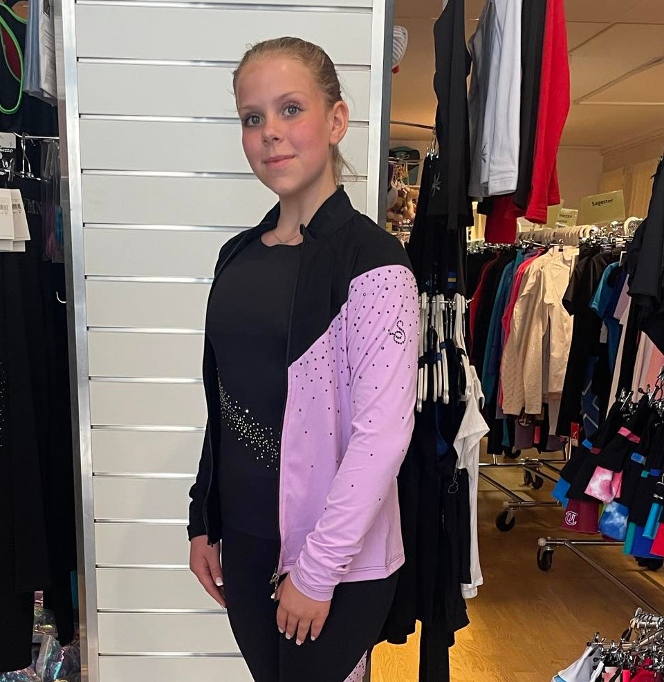 Mikrofiberjacka i svart och ljuslila  med från Sagester  - 6