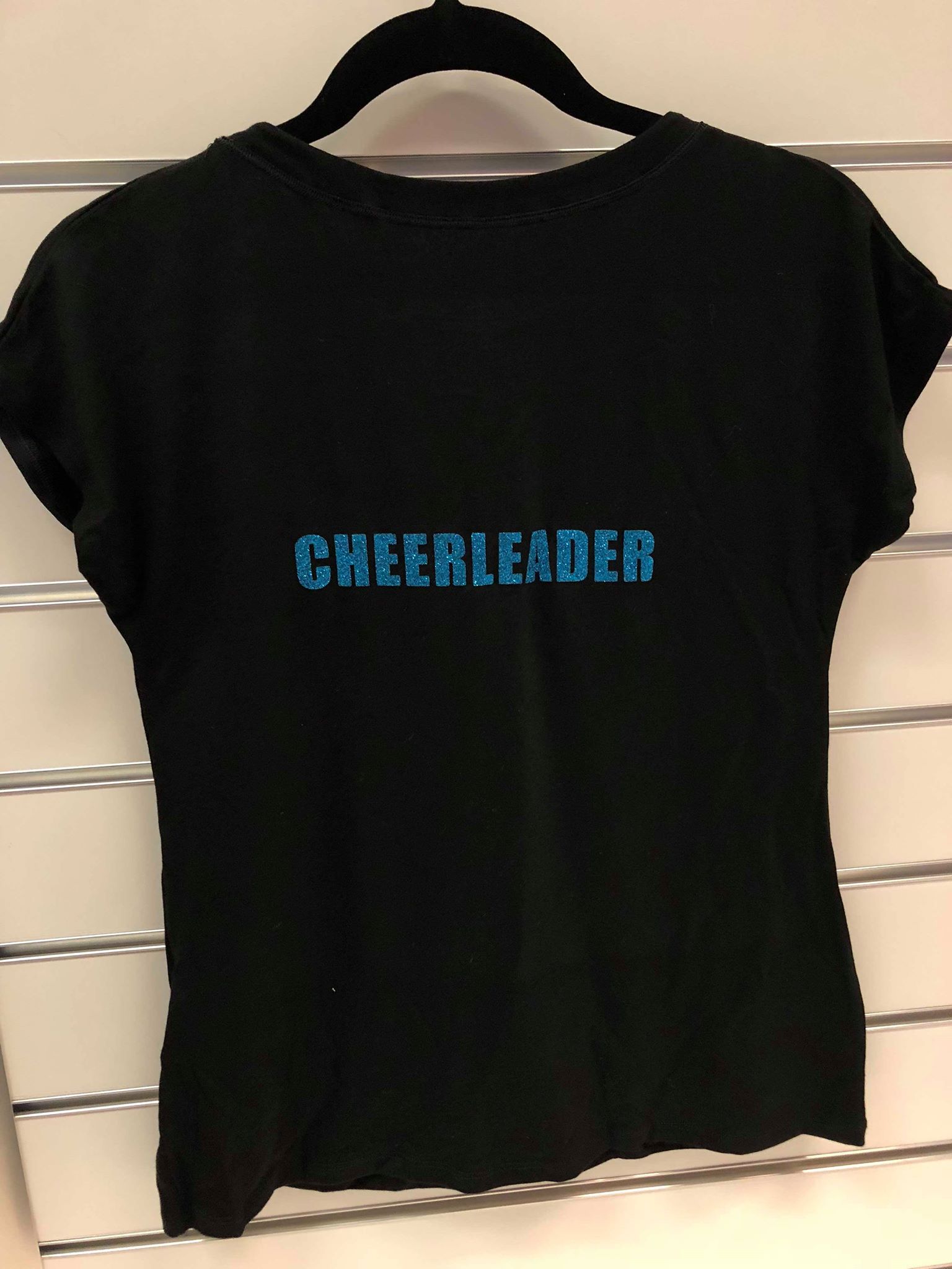 Texten "Cheerleader" i glittertryck - 5