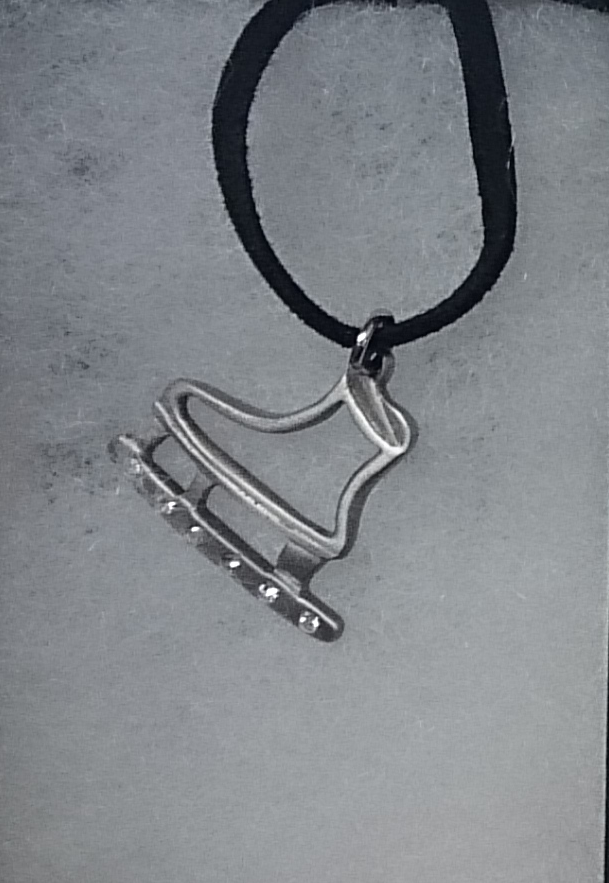 Halsband med skridsko i tenn - 2