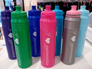 Vattenflaska i plast för gymnaster