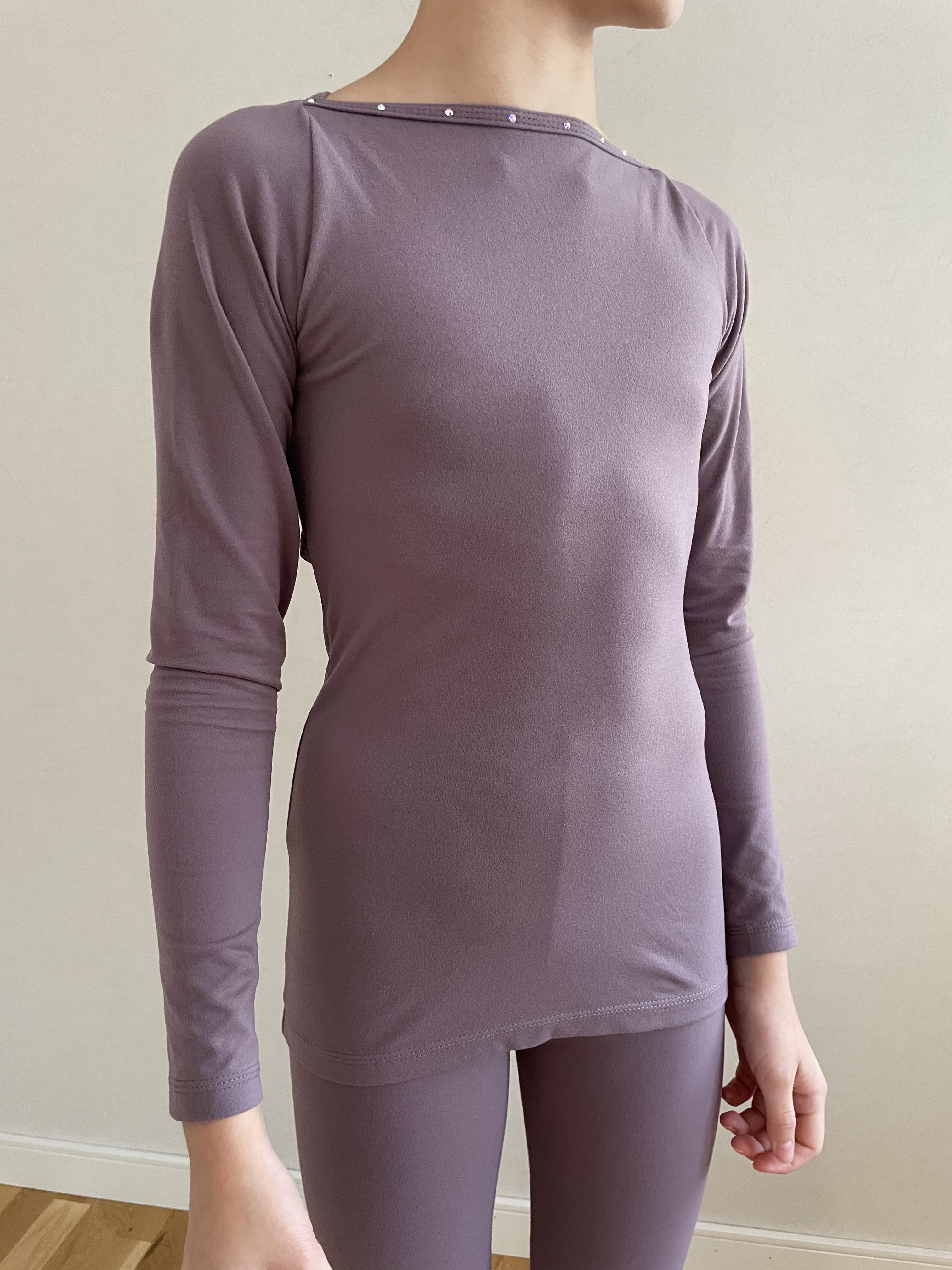 Långärmad beige topp från Bolero med flätmönster i ryggen och kristaller - 2