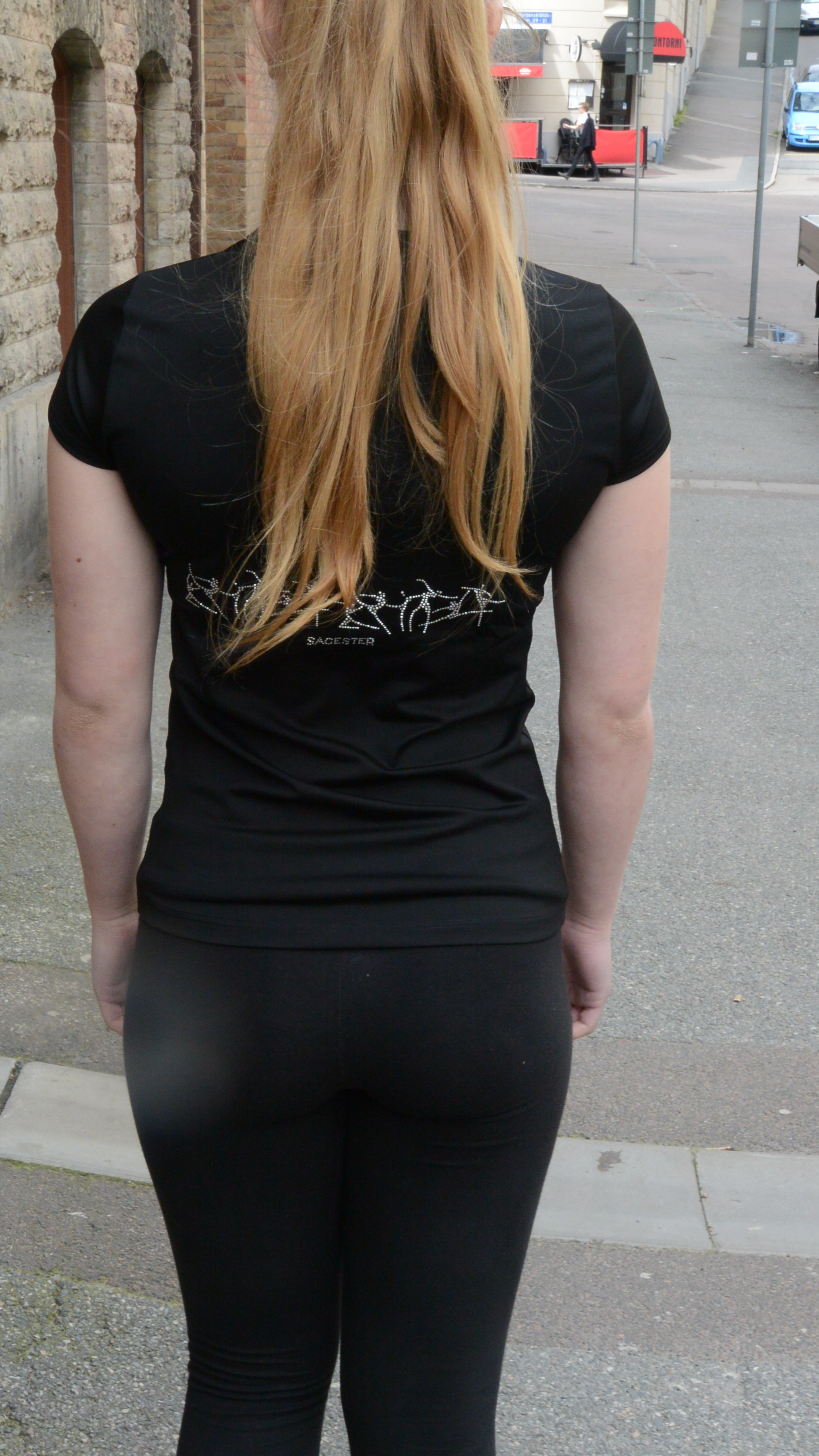 T-shirt från Sagester med Swarovski i flera färger