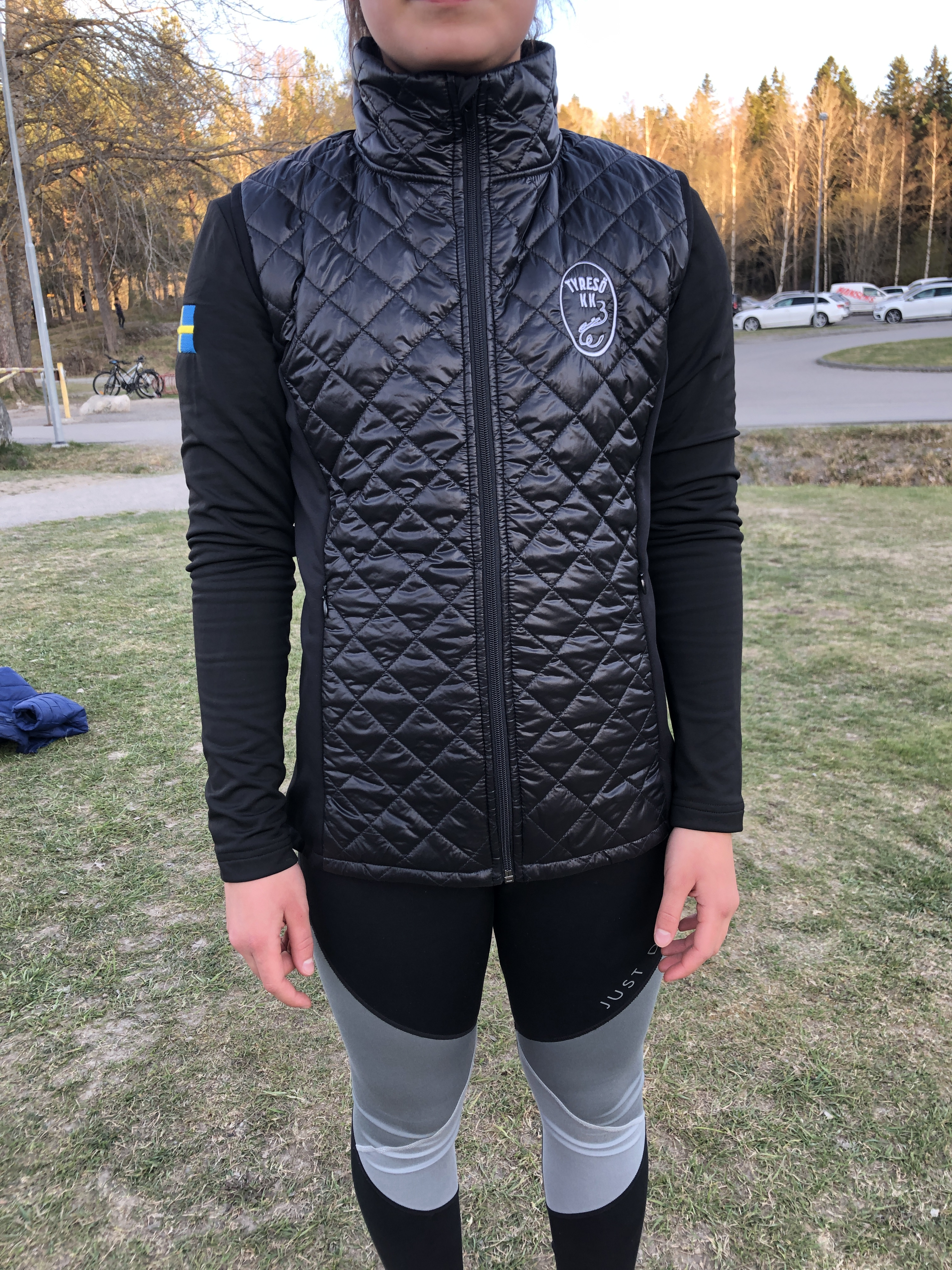 Svart klubbväst Tyresö Konståkningsklubb - 2