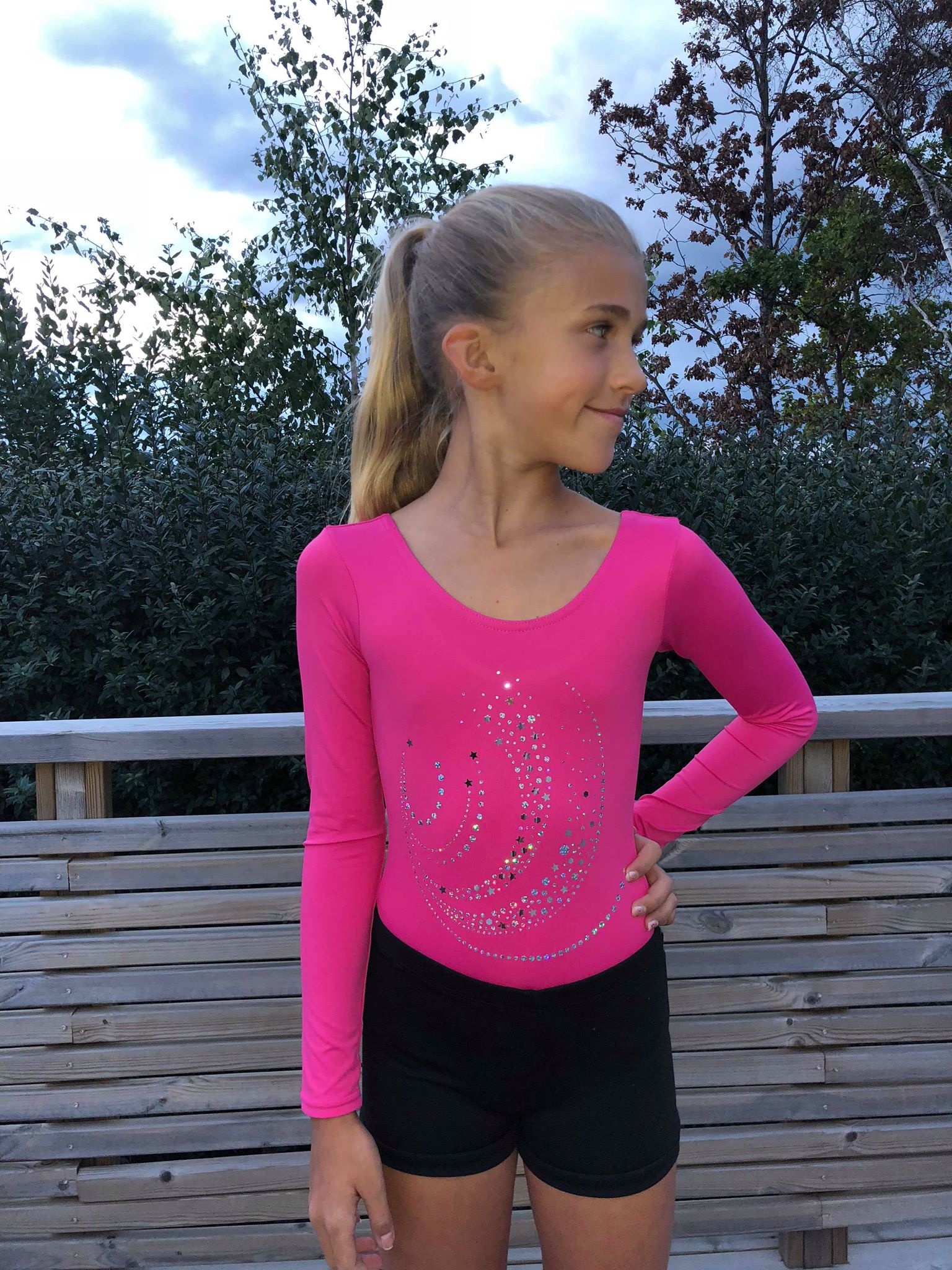 Svarta hotpants som kan tryckas med glittertryck - 5