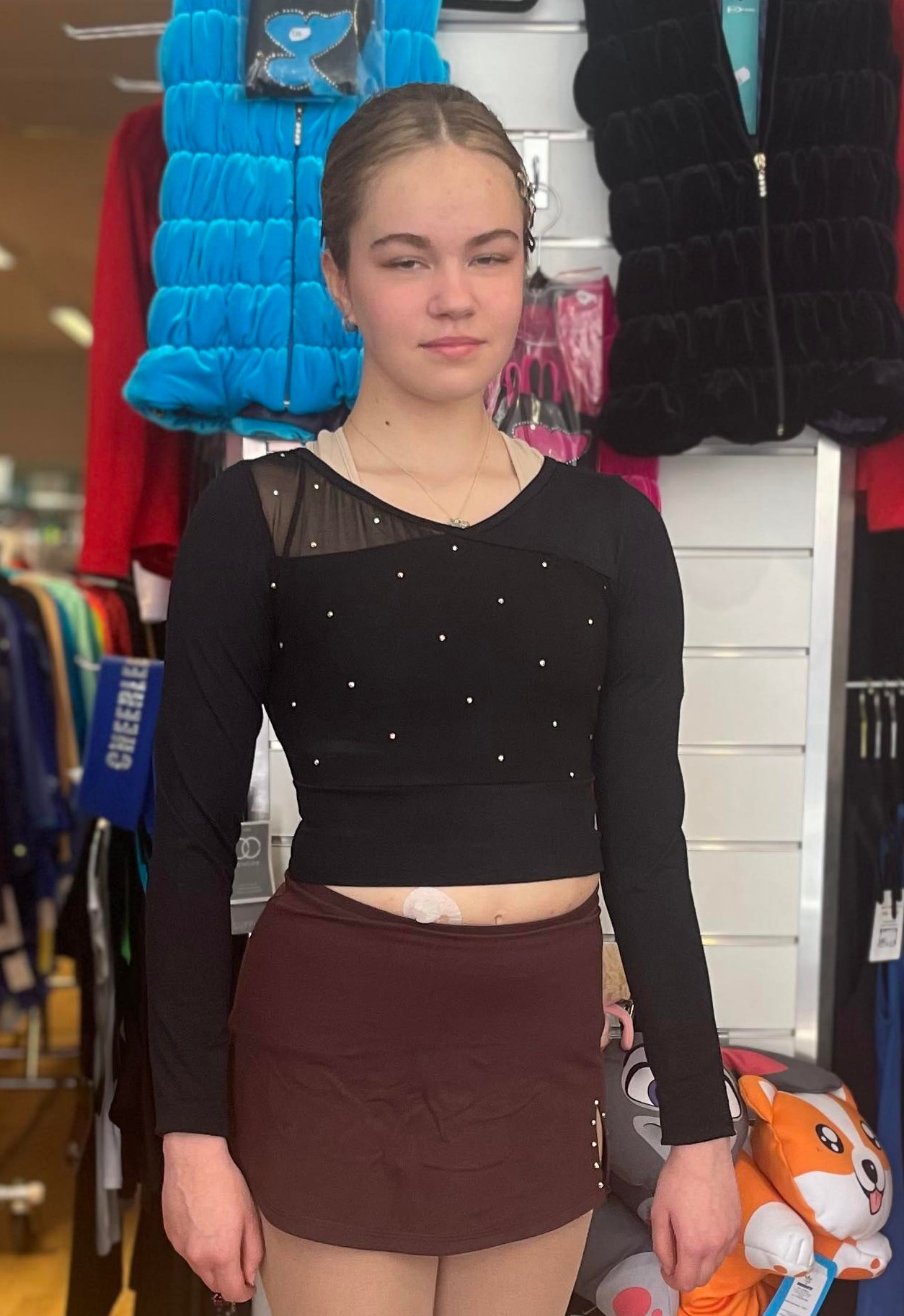 Långärmad svart croptopp från Bolero med mesh i ryggen och kristaller - 3