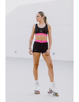 Shorts med rosa dekor och kristaller från Axelartistics