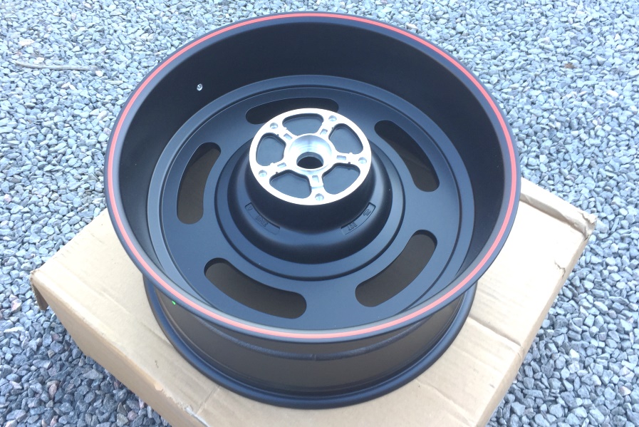 Bakhjul 18*8" W/ Plugs, Slt, Svart