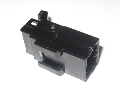 Amp multilock pin housing 3-wire