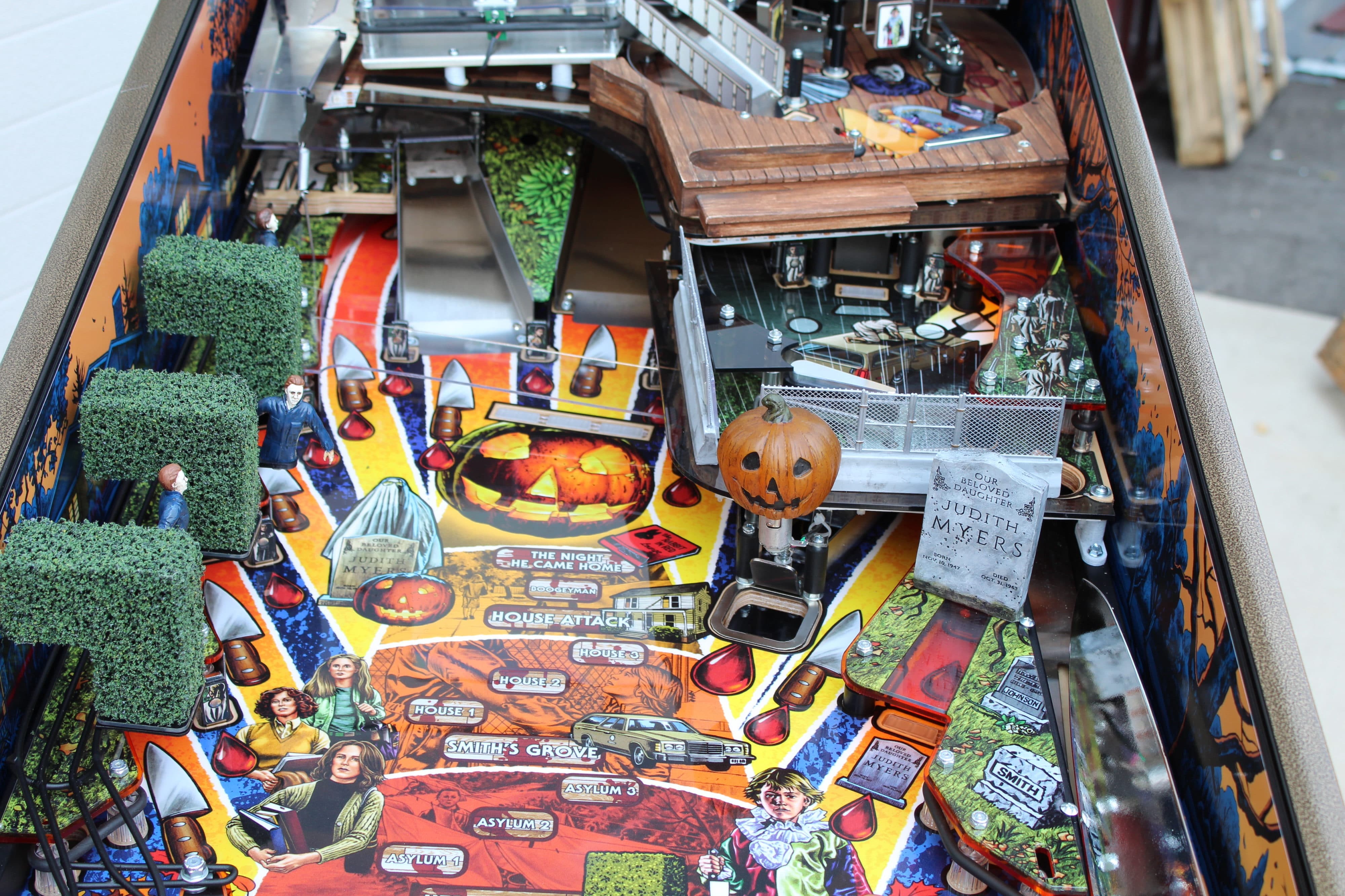 Halloween Collector's Edition (Spooky Pinball)   - Contact us for availability - 7