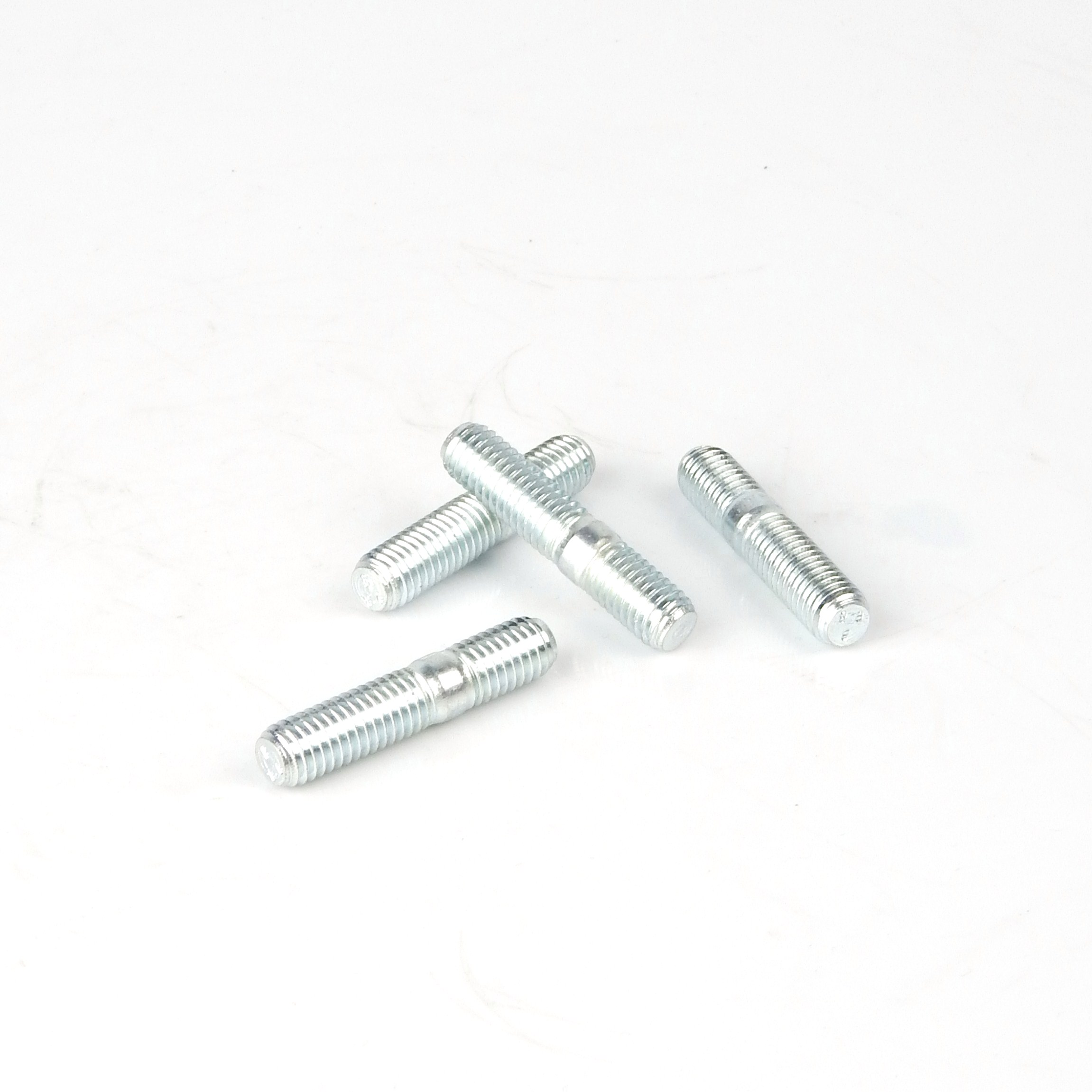 Pinnskruv M8x25