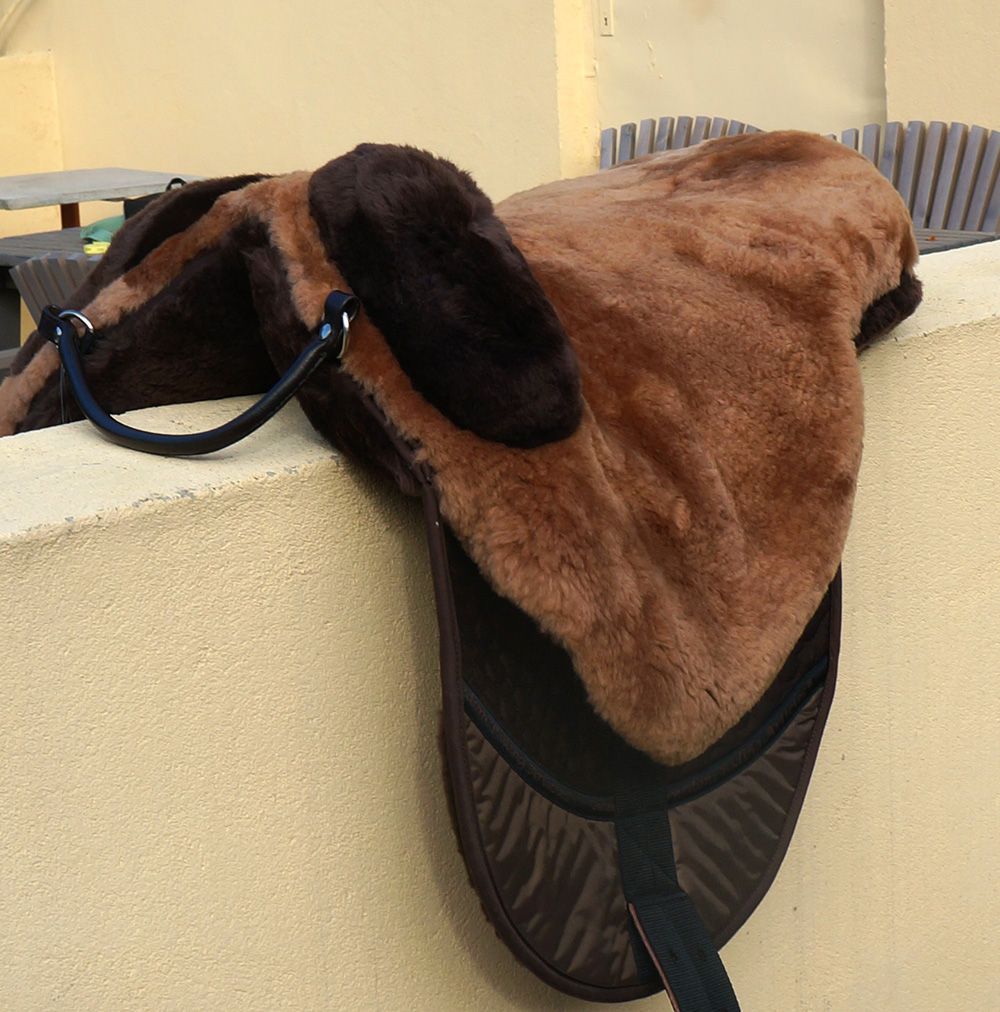 F.R.A® Macon "Extra" sheepskin saddle / bareback saddle with support - 8