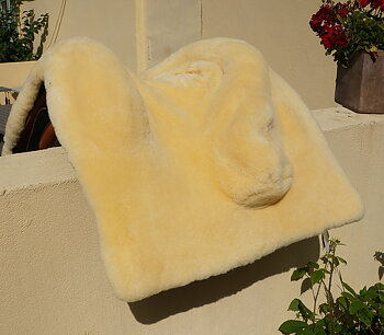 Horsedream® sheepskin saddle cover - Star-Trekk saddles