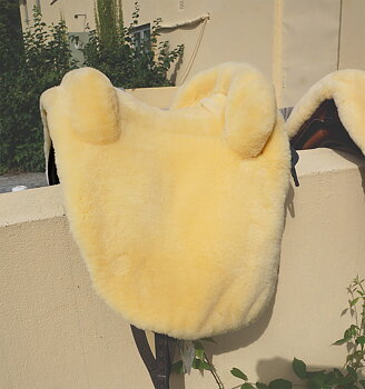 Horsedream® sheepskin saddle cover - Star-Trekk saddles