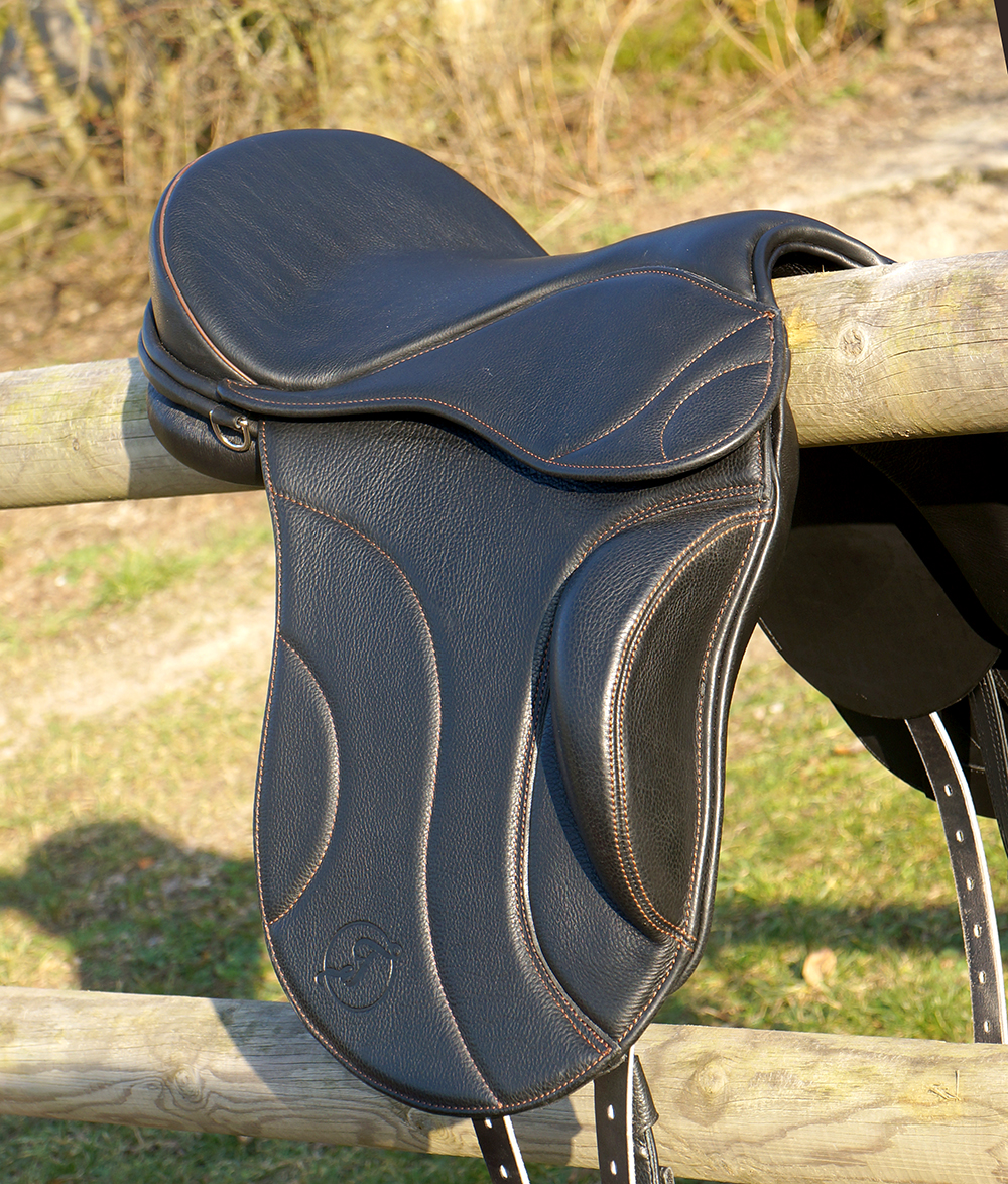 Gaiter Dressage 2019  (treeless with padded flaps) Pony (15") - 10