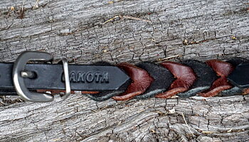 Curbstrap / kinnrem Lakota, flätad, svart/brun