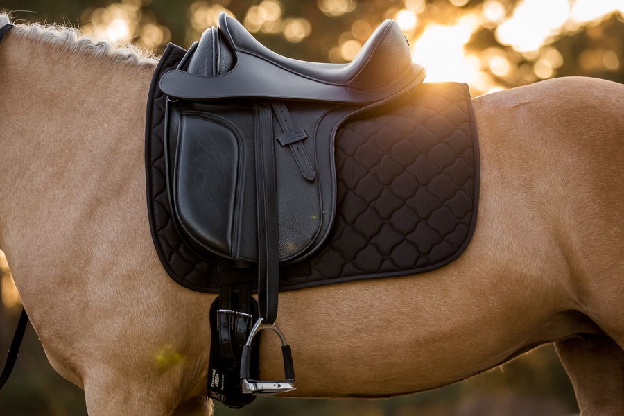 Barefoot® Timeless saddle pad with breathable underside  - 4