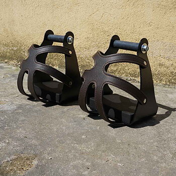 Safety stirrups with leather cage (for fenders), brown