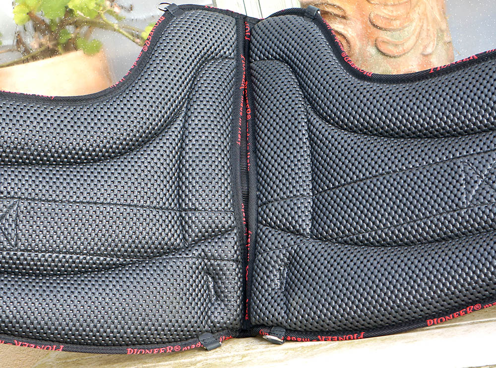 Atessa Ride pad / Bareback pad in suede (with stirrup attachments), BLACK - 7