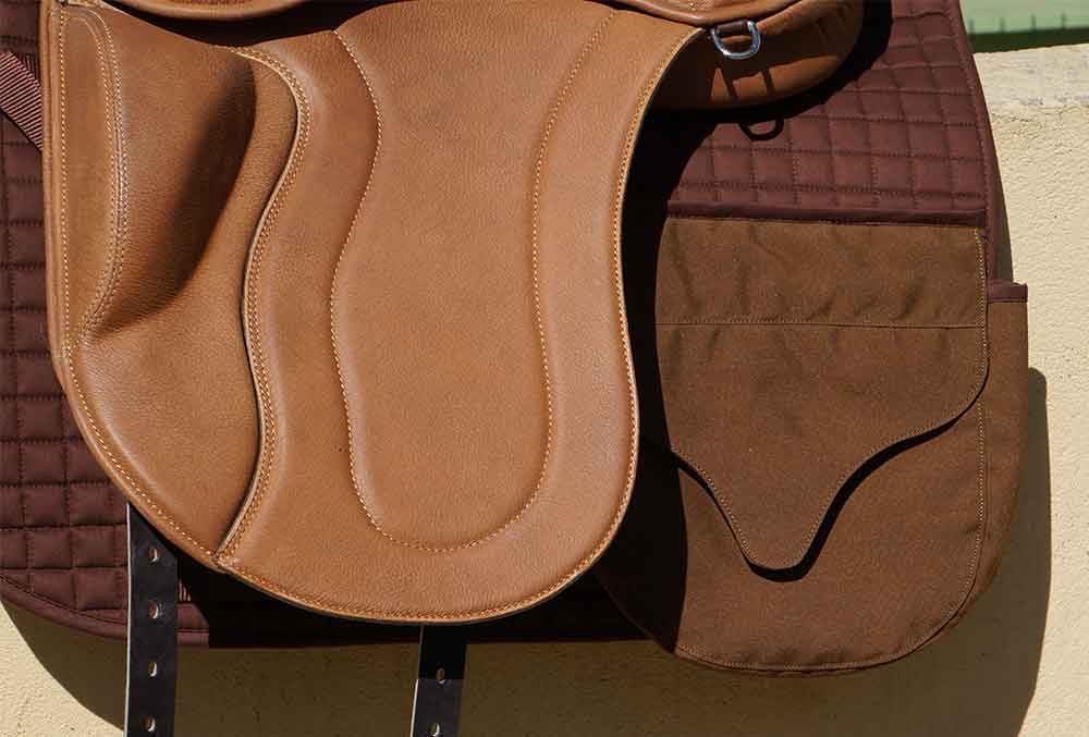 Saddle pad with built-in bags (perfect for trail riding), brown - 3