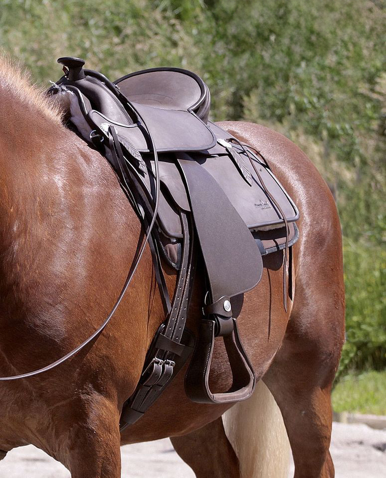 Barefoot® Western saddles