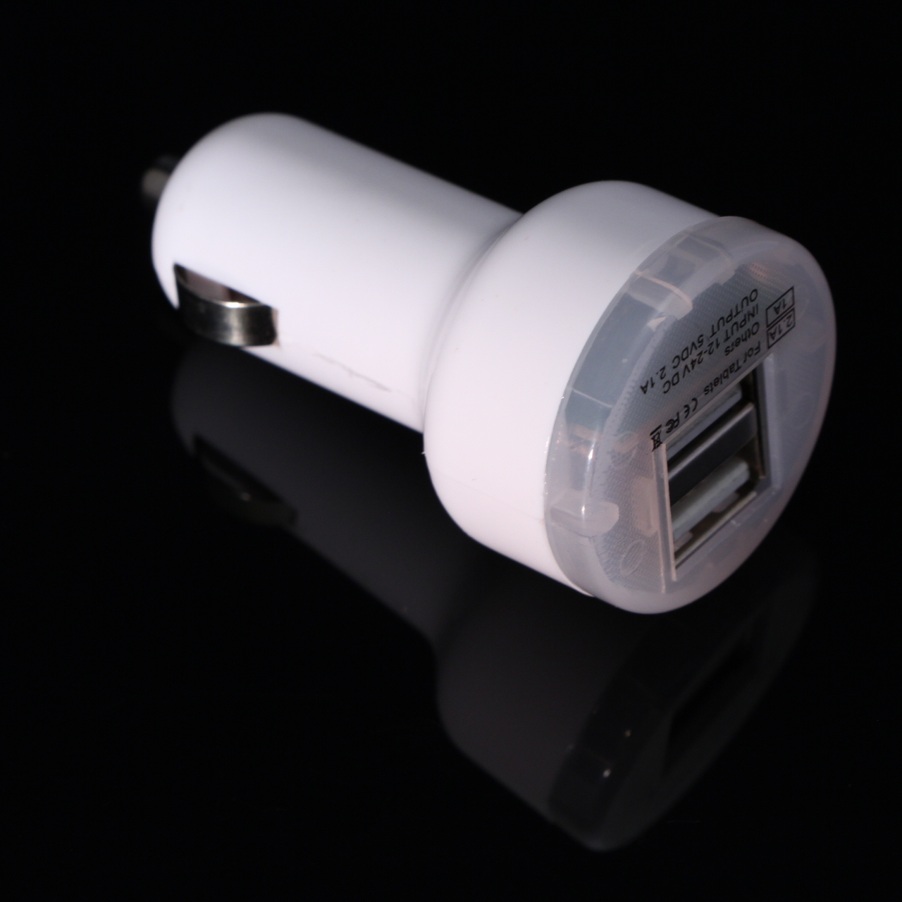 Billaddare vit / svart USB cigarett uttag för mobil Ipod Ipad