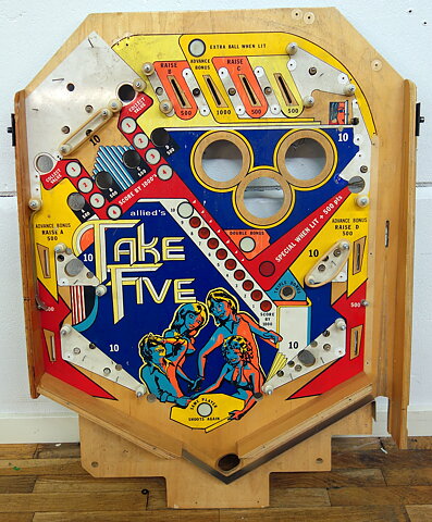 Spelplan Take five Allied Leisure