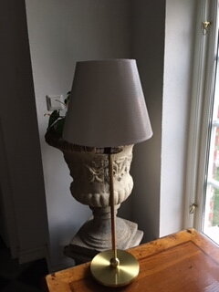 Beige/vit skärm