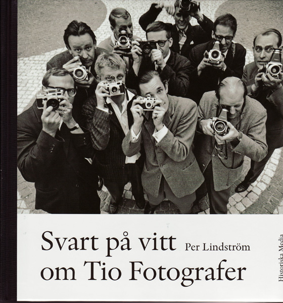 Svart på vitt om Tio Fotografer