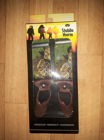 Hängslen camouflage med stropp.