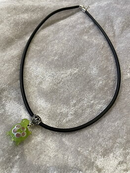 Halsband med sköldpadda Grön