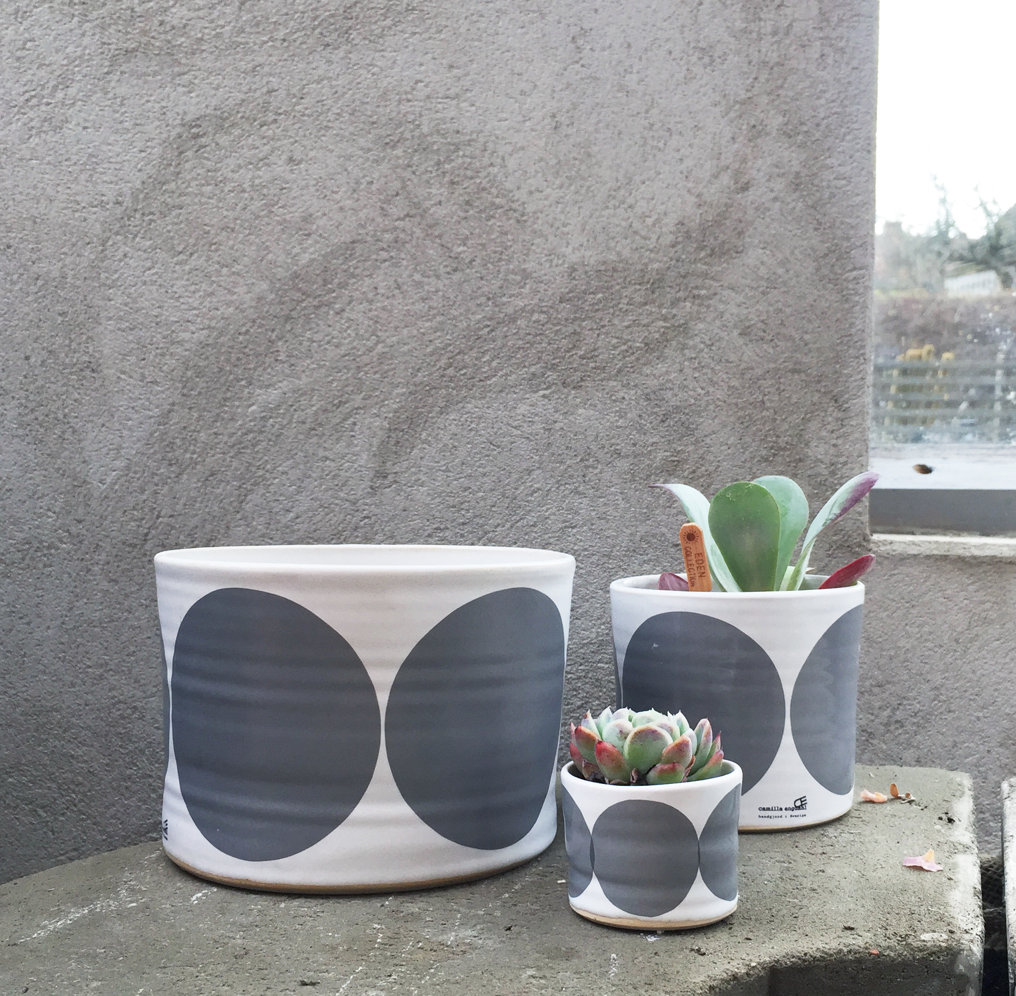 BOWL  gray w rounds - 4