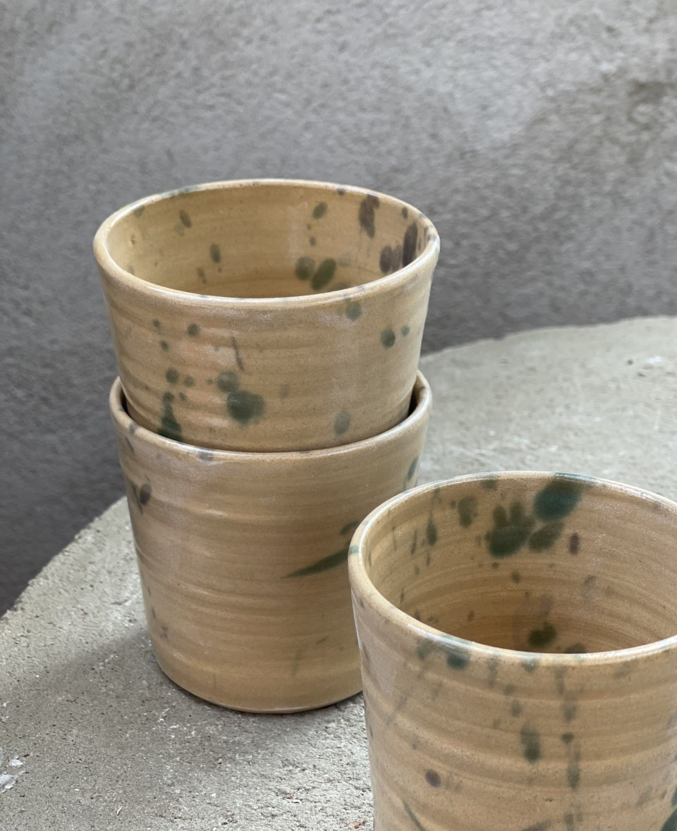 WAVE cup in brown clay  X  2 - 2