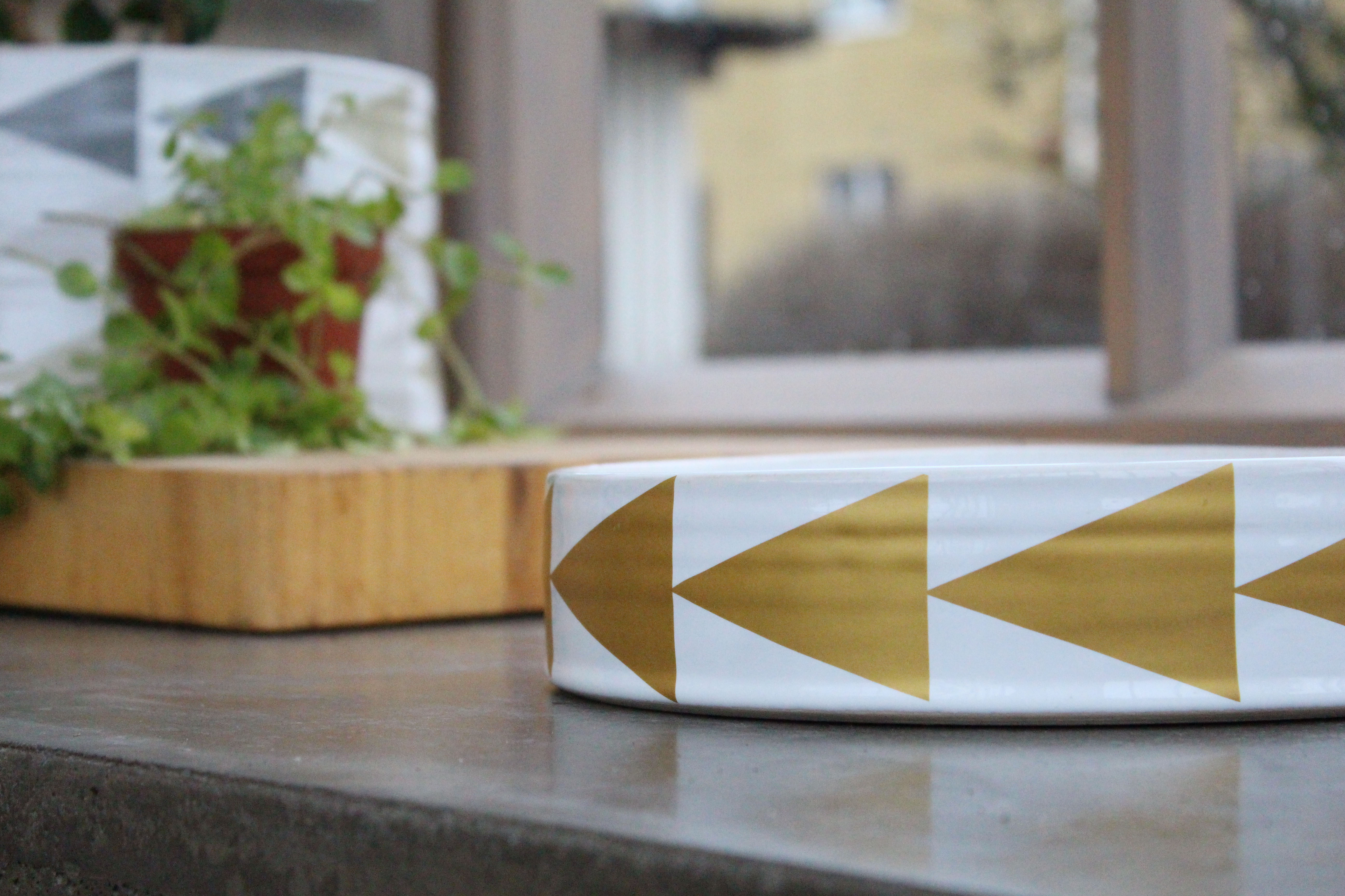 PLATE WITH TRIANGLES - 3