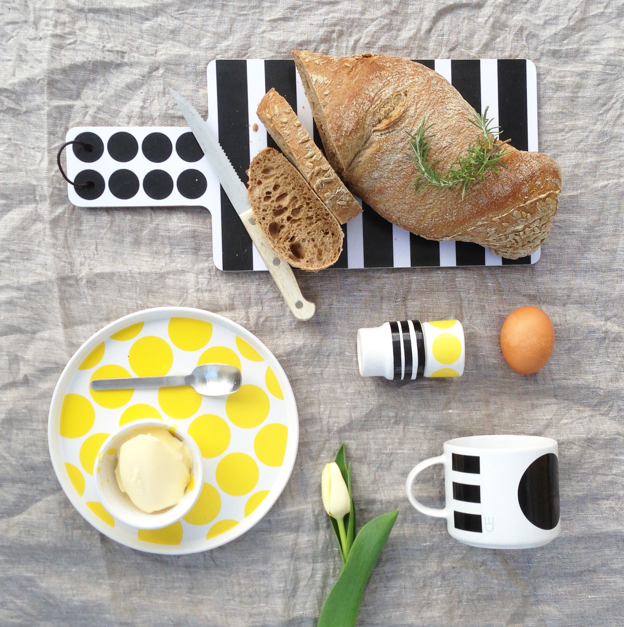 EGGCUPS yellow dots X2