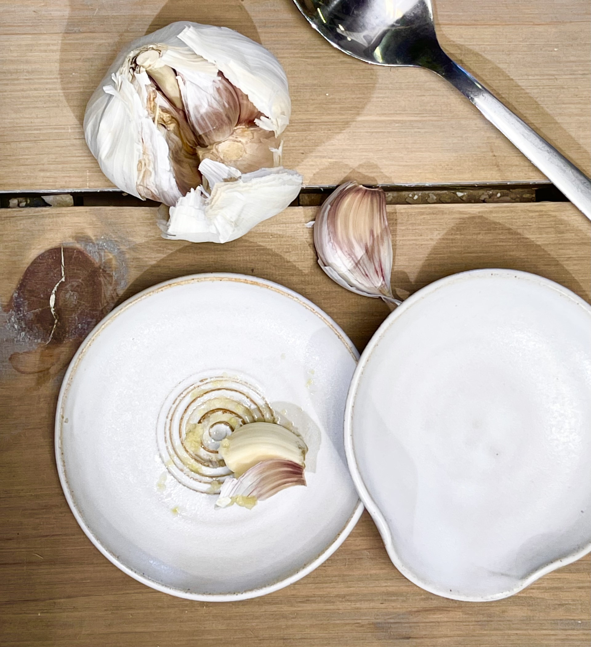 CLAY garlic squeezer & spoon rest - 5