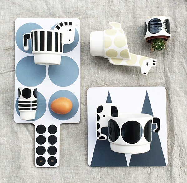 CUTTINGBOARDwith handle / spots - 5