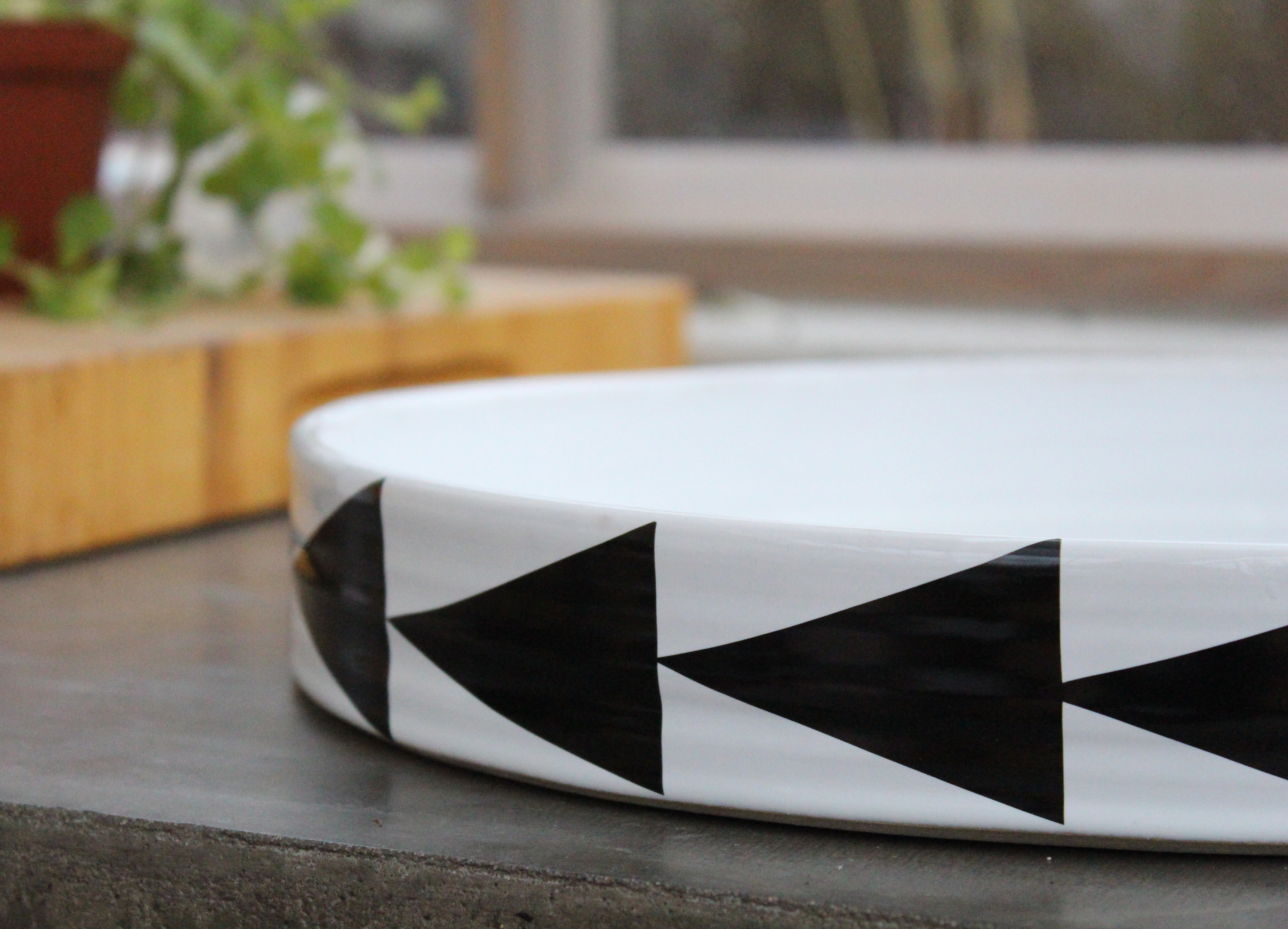 LARGE PLATE with triangle-pattern  - 2