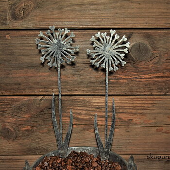 Blomma Metall Zink med Patina