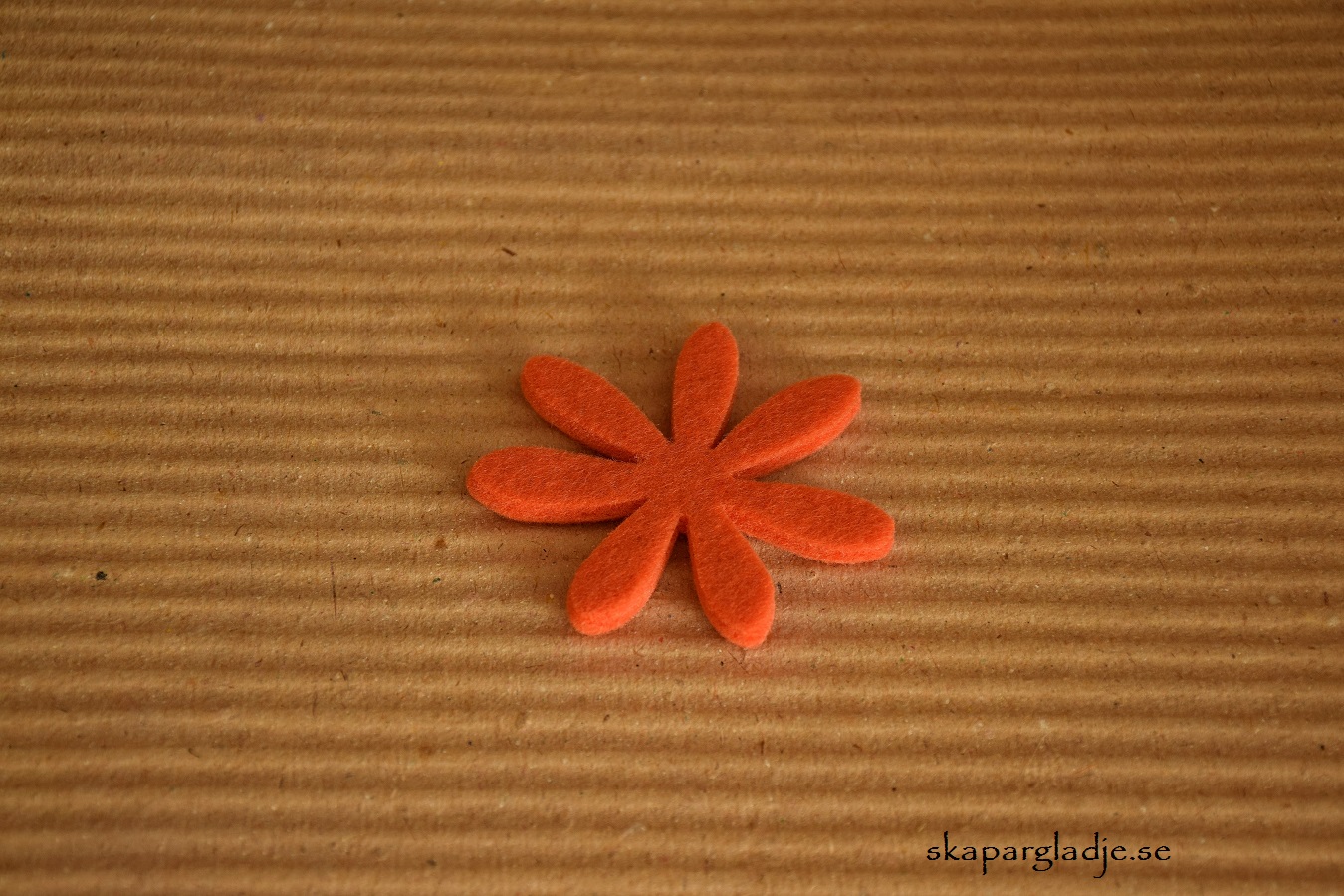 Filtblomma Orange 6cm  - 2