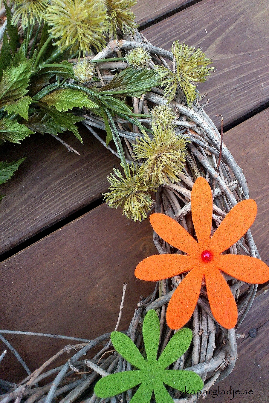 Dekorations-tips m Tistel-konstväxt o Filtblommor... på Krans