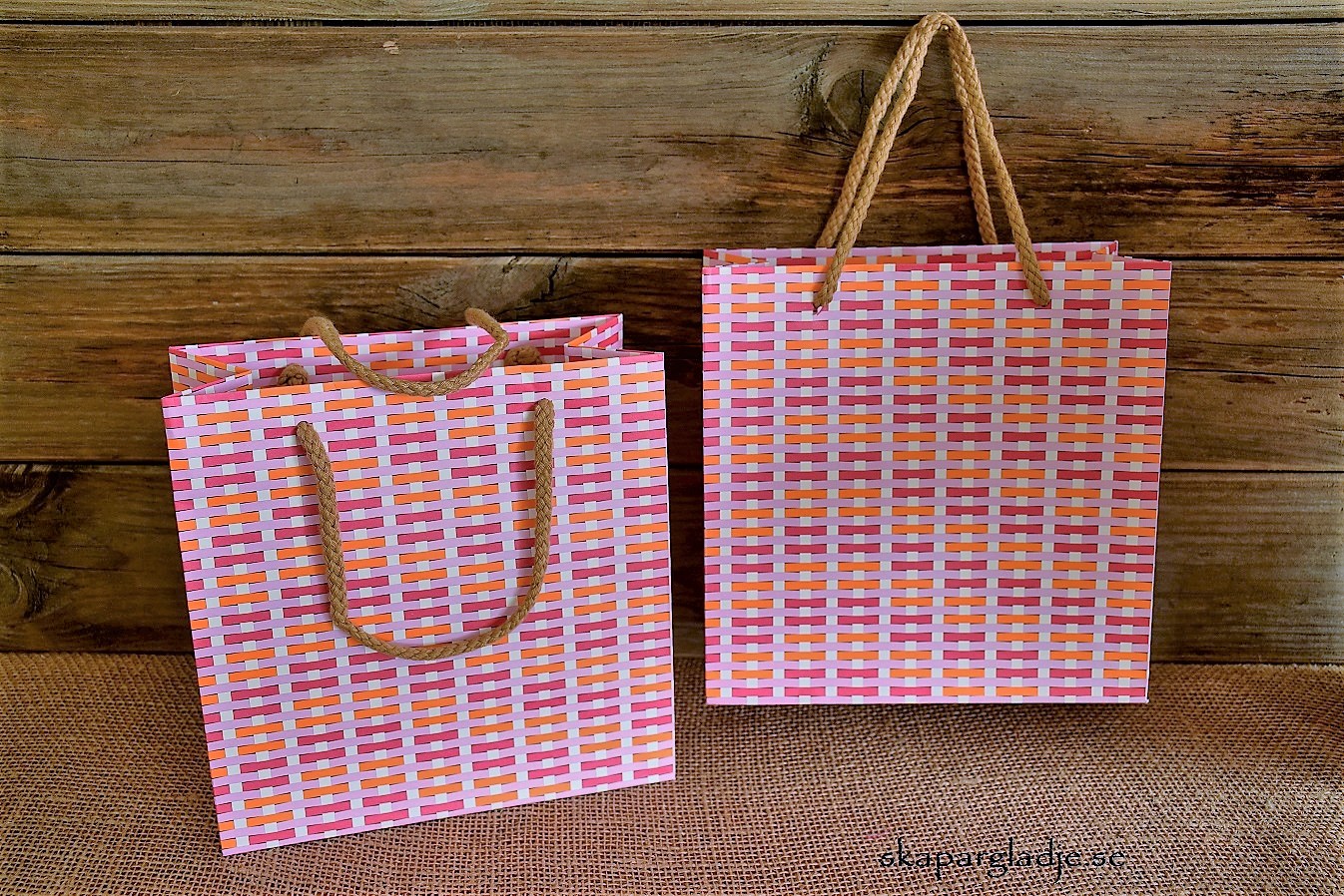 Påse / Bag-kasse "Påskäggs-påse" av Papper m Rep-handtag  Olika Strl. Pris från - 2