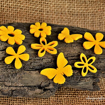 Blommor Fjärilar i Filt Gula Olika Modeller Set