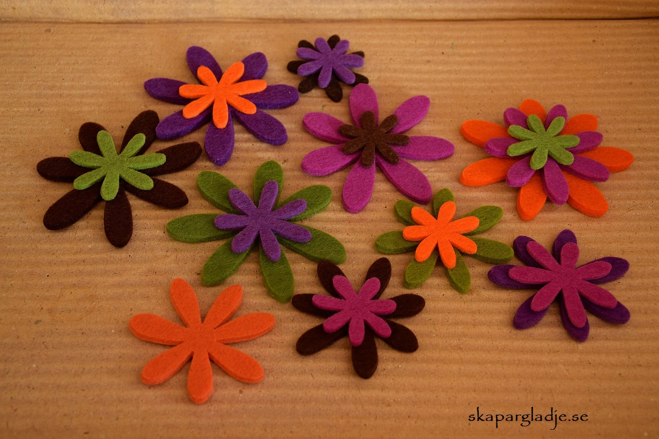 Filt-blommor som Glas / Flask ... underlägg ... - 3