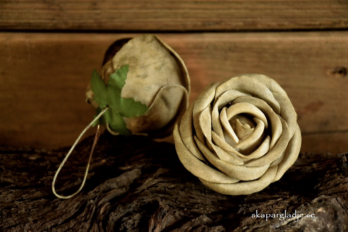 Ros Grågrön-beige Trådad  7cm - 2