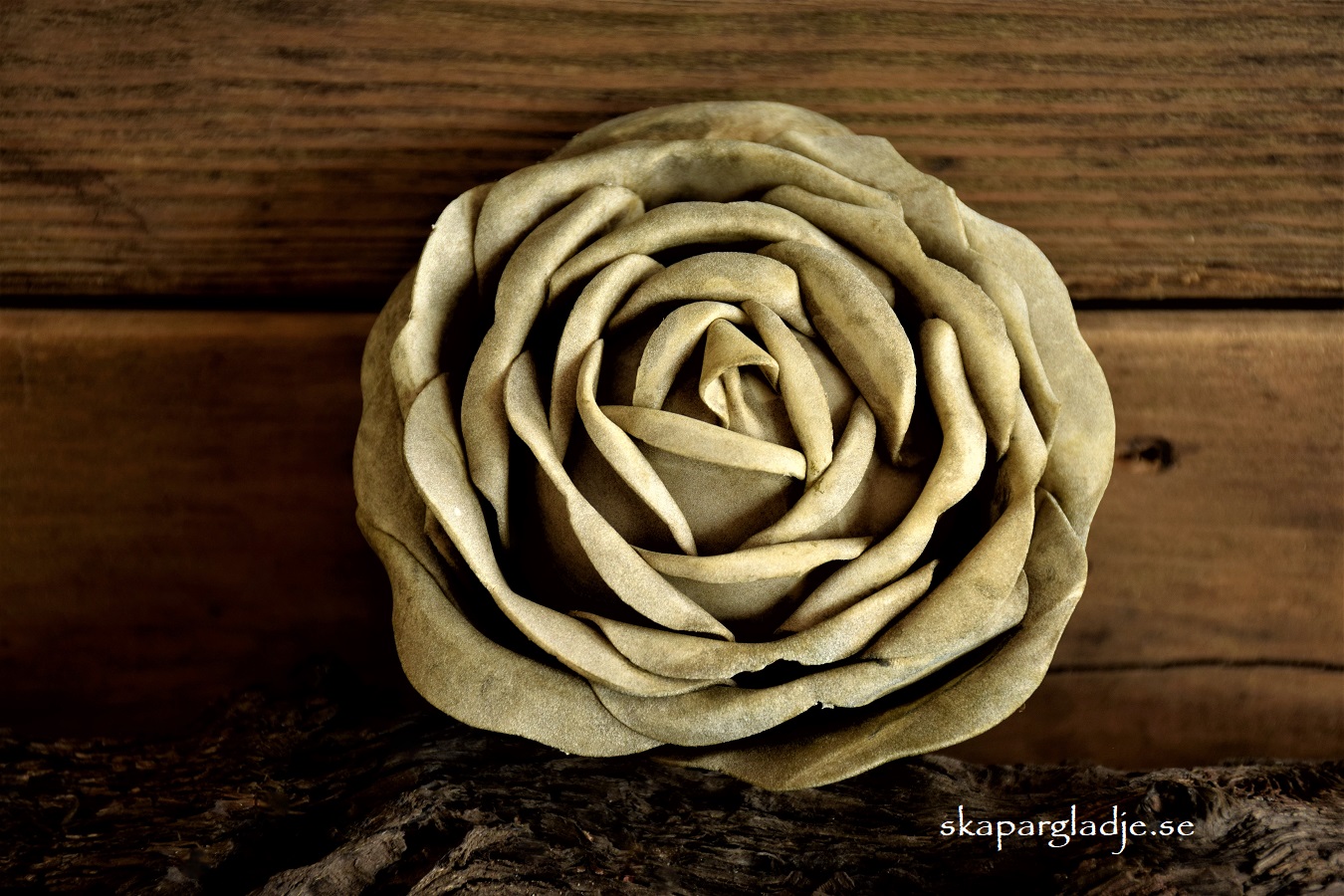 Ros Grågrön-beige Trådad 10cm